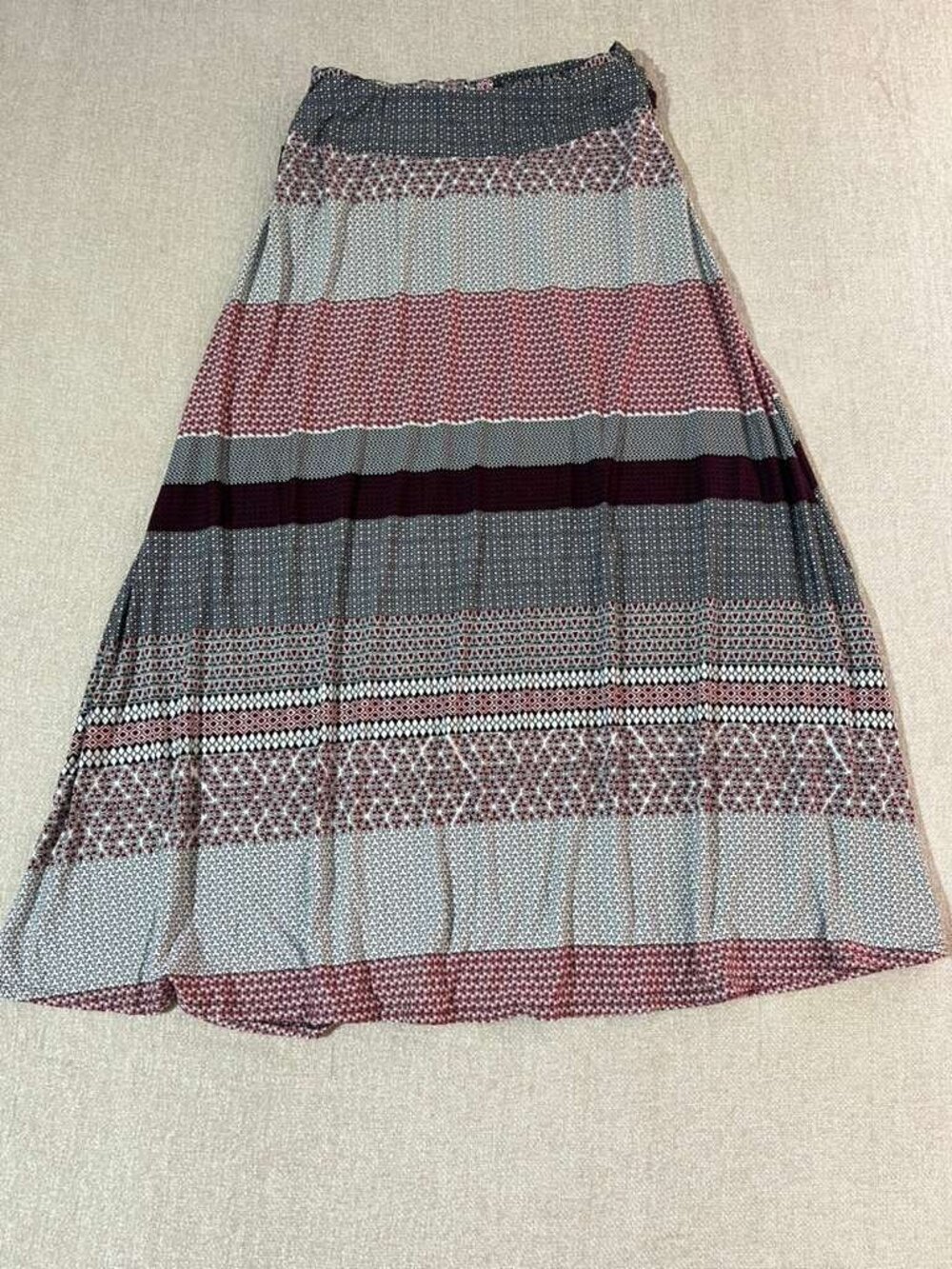 Boho Geometric Print Maxi Skirt Belted Flowy Stretch Size L - Picture 3 of 7